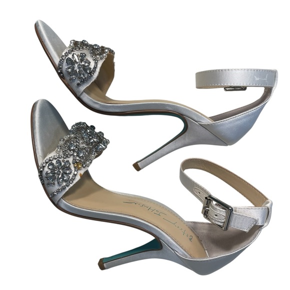 BETSEY JOHNSON Bridal Heels – White Glitter, Sz 5, GUC - Picture 3 of 9